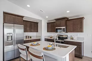 21426 Livingston Dr, Bend, OR 97701 - Photo 6