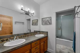 15 SW Quail Butte Pl, Bend, OR 97702 - Photo 38