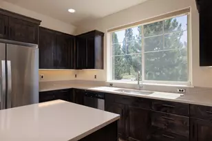 51844 Hollinshead Pl, La Pine, OR 97739 - Photo 8