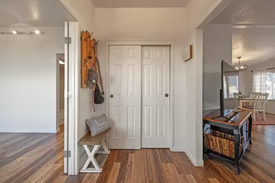 250 Burns Street, Klamath Falls, OR 97603 - Photo 8