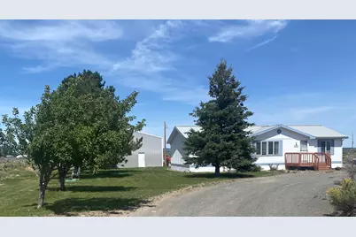 57251 Bark Loop, Christmas Valley, OR 97641 - Photo 2