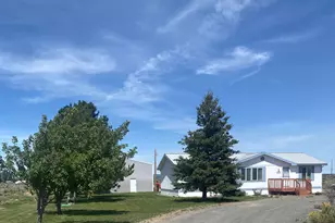 57251 Bark Loop, Christmas Valley, OR 97641 - Photo 2