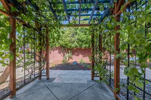 2204 Meals Dr, Medford, OR 97501 - Photo 46