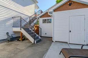 2204 Meals Dr, Medford, OR 97501 - Photo 54