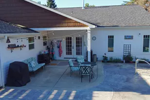 2204 Meals Dr, Medford, OR 97501 - Photo 54