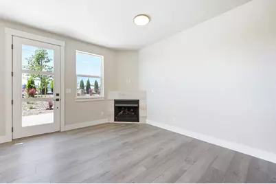 20530 NE Empire Avenue, Bend, OR 97701 - Photo 6