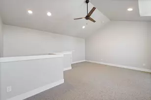 20530 NE Empire Ave, Bend, OR 97701 - Photo 32