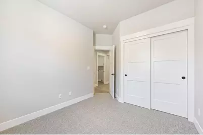 20530 NE Empire Avenue, Bend, OR 97701 - Photo 18