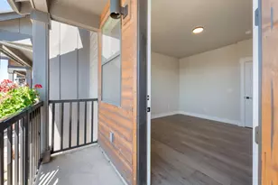 20530 NE Empire Ave, Bend, OR 97701 - Photo 4