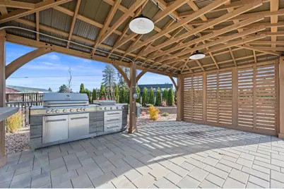 20530 NE Empire Avenue, Bend, OR 97701 - Photo 36