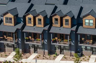 20532 NE Empire Ave, Bend, OR 97701 - Photo 2