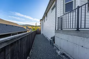 3656 Camina Dr, Medford, OR 97504 - Photo 40