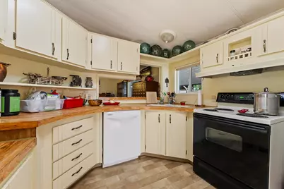 5076 Leonard Road #69, Grants Pass, OR 97527 - Photo 10