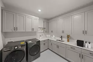 1355 NW Ochoa Dr, Bend, OR 97703 - Photo 12