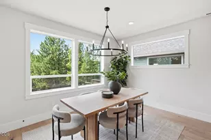 1355 NW Ochoa Dr, Bend, OR 97703 - Photo 4