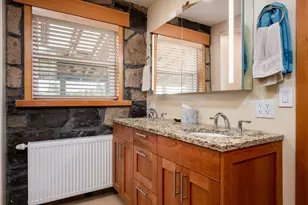 61900 Anker Ln, Bend, OR 97702 - Photo 16