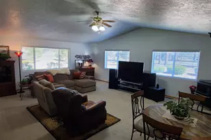 16015 Sunset Ln, La Pine, OR 97739 - Photo 2