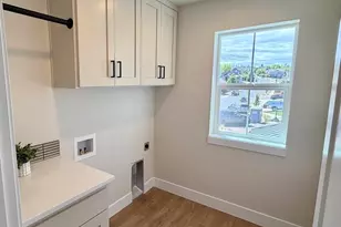 4317 SW Reindeer Ave, Redmond, OR 97756 - Photo 38
