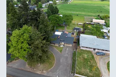 895 Casino Road, Medford, OR 97501 - Photo 44