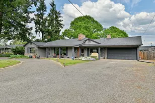 895 Casino Rd, Medford, OR 97501 - Photo 2