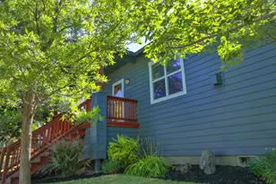 63752 Hunters Cir, Bend, OR 97701 - Photo 4