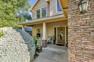 3909 Crystal Springs Dr, Medford, OR 97504 - Photo 4