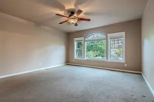 3909 Crystal Springs Dr, Medford, OR 97504 - Photo 20