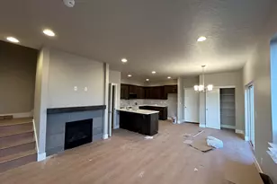 4080 SW 39th St, Redmond, OR 97756 - Photo 6