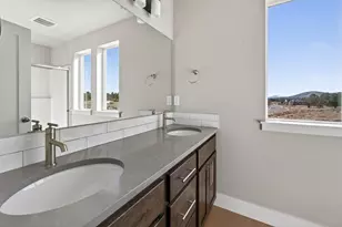 4080 SW 39th St, Redmond, OR 97756 - Photo 14