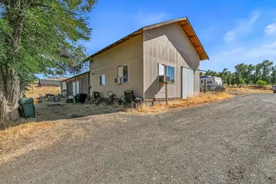 1330 N Mountain Avenue, Ashland, OR 97520 - Photo 32