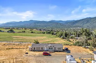 1330 N Mountain Ave, Ashland, OR 97520 - Photo 2