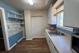 801 Grant Ave, Medford, OR 97501 - Photo 8