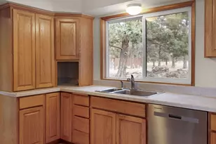 62540 Eagle Rd, Bend, OR 97701 - Photo 12