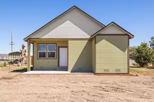 330 N Elm St, Merrill, OR 97633 - Photo 10