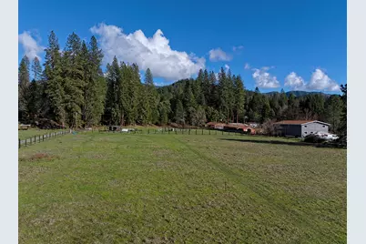 6324 E Evans Creek Road, Rogue River, OR 97537 - Photo 28