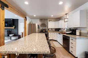 6324 E Evans Creek Rd, Rogue River, OR 97537 - Photo 10