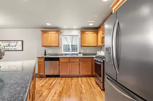 1735 Pearl Eye Ln, Medford, OR 97504 - Photo 8