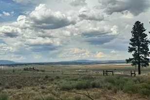 21617 Anthony St, Bly, OR 97622 - Photo 2