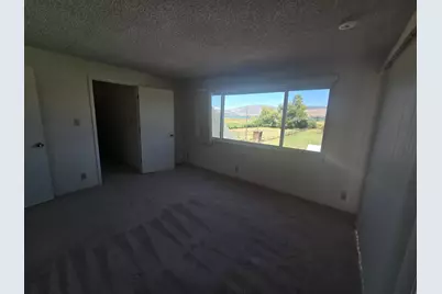 1390 Lakeshore Drive, Klamath Falls, OR 97601 - Photo 10