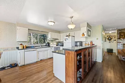 390 Troll View Road, Grants Pass, OR 97527 - Photo 8