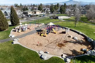 211 New Spirit Way, Medford, OR 97501 - Photo 18