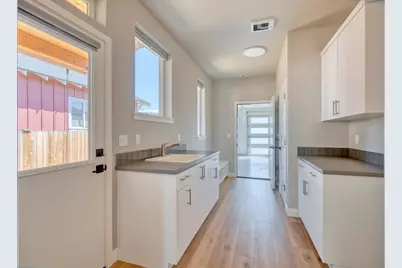 914 NW 19th Street, Redmond, OR 97756 - Photo 30