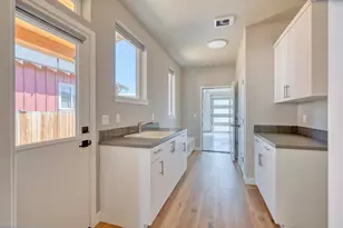 914 NW 19th St, Redmond, OR 97756 - Photo 30