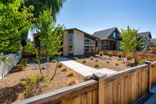 914 NW 19th St, Redmond, OR 97756 - Photo 4