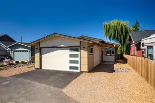 914 NW 19th St, Redmond, OR 97756 - Photo 34