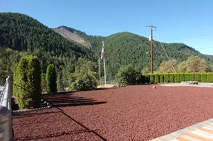 375 Jordan Creek Rd, Riddle, OR 97469 - Photo 4