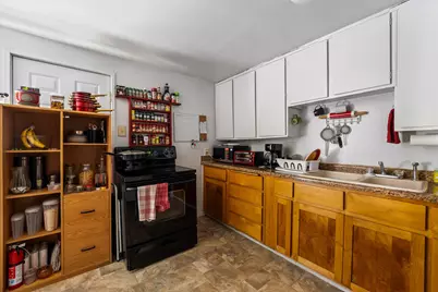 214 N Peach Street, Medford, OR 97501 - Photo 12