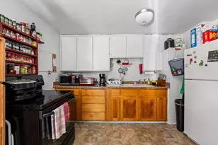 214 N Peach St, Medford, OR 97501 - Photo 8