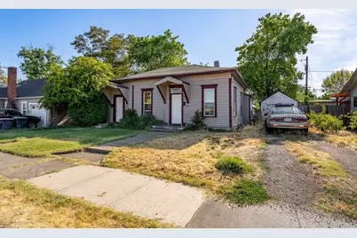 214 N Peach Street, Medford, OR 97501 - Photo 4