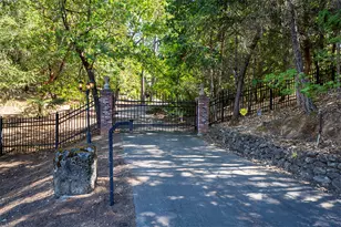 855 Wells Fargo Loop, Jacksonville, OR 97530 - Photo 60